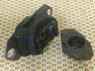 Опора двигателя левая Nissan Qashqai 2008