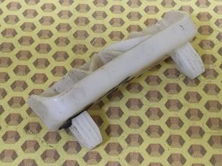 Крепление бампера заднее правое Nissan Qashqai 2008