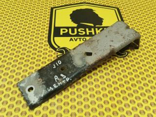 Крепление бампера заднее правое Nissan Qashqai 2008