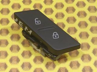 Кнопка центрального замка правая Volkswagen Jetta 2019