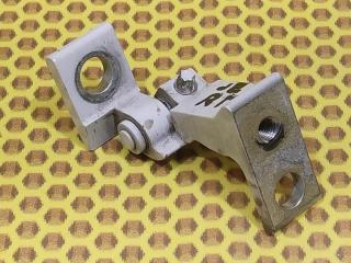 Петля двери передняя нижняя передняя правая Volkswagen Jetta 2019 Б/У Петля двери передняя нижняя передняя правая Volkswagen Jetta 2019