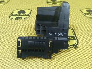 Кронштейн усилителя торпедо левый Volkswagen Jetta 2019