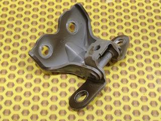 Петля двери передняя нижняя правая Hyundai Solaris 2015