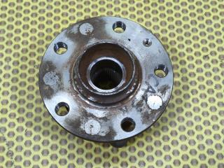 Ступица задняя правая Volkswagen Teramont 2018