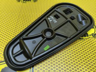 Запчасть накладка на дверь передняя правая Volkswagen Teramont 2018