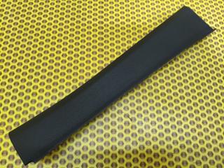 Запчасть накладка стойки передняя правая Volkswagen Teramont 2018