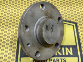 Ступица задняя правая Skoda Octavia 2012