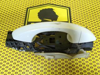 Ручка двери наружная передняя правая Skoda Octavia 2018