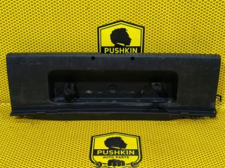 Накладка замка багажника задняя Skoda Octavia 2018