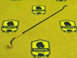 Упор капота Skoda Octavia 2018