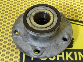 Ступица задняя правая Skoda Octavia 2018