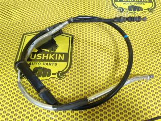 Трос ручника правый Skoda Octavia 2018