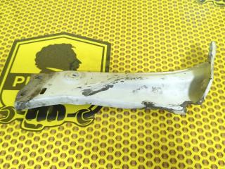 Кронштейн крыла передний левый Skoda Octavia 2018