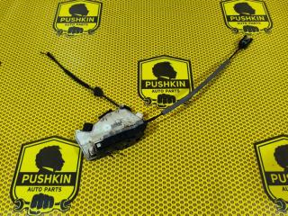 Замок двери задний правый Volkswagen Tiguan 2010