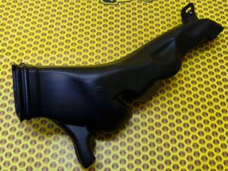 Воздуховод отопителя в ноги левый Skoda Octavia 2018