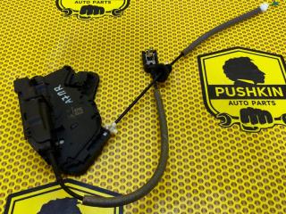 Замок двери передний правый Skoda Octavia 2018