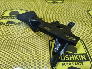 Кронштейн подставки под ногу Volkswagen Jetta 2014 Б/У Кронштейн подставки под ногу Volkswagen Jetta 2014