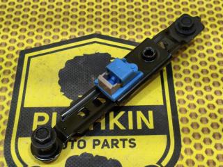 Механизм регулировки ремня передний правый Kia Rio 2021