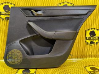 Обшивка двери задняя правая Skoda Rapid 2014