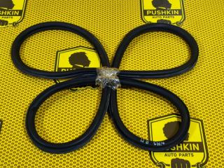 Уплотнитель на проем передний правый Skoda Rapid 2014