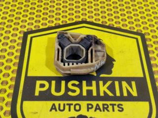 Кронштейн радиатора правый Skoda Rapid 2014