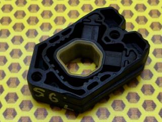 Кронштейн радиатора левый Volkswagen Multivan 2024