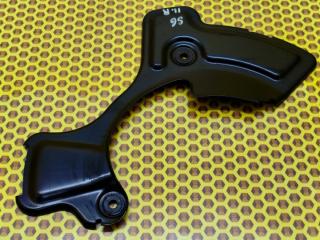 Пыльник тормозного диска передний правый Volkswagen Multivan 2024 Б/У Пыльник тормозного диска передний правый Volkswagen Multivan 2024