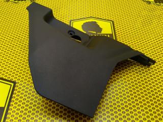 Обшивка стойки передней нижняя левая Volkswagen Multivan 2024