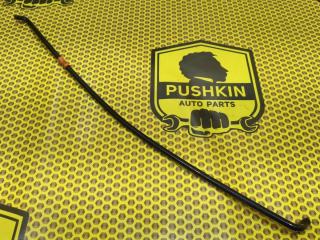 Упор капота Skoda Octavia 2010