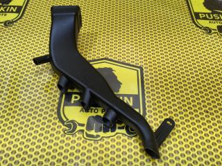 Воздуховод отопителя в ноги левый Skoda Octavia 2010