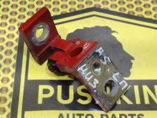 Петля двери передняя нижняя левая Skoda Octavia 2010