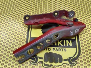 Петля капота правая Skoda Octavia 2010