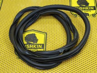 Уплотнитель на проем задний левый Skoda Rapid 2020