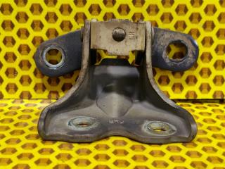 Петля двери передняя нижняя передняя правая Hyundai Solaris 2016