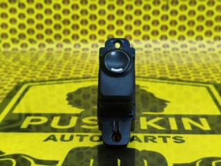 Кнопка стеклоподъемника задняя левая Hyundai Solaris 2016