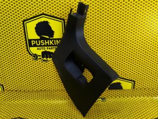 Обшивка стойки передней нижняя левая Volkswagen Golf 2012