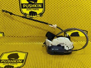 Замок двери передний правый Volkswagen Golf 2012