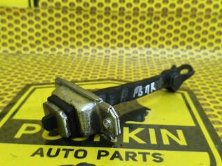 Ограничитель двери передний правый Kia Rio 2020