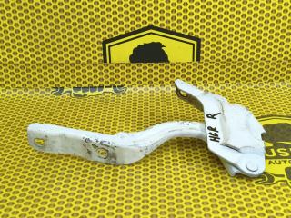 Петля капота правая Hyundai Solaris 2020 Б/У Петля капота правая Hyundai Solaris 2020