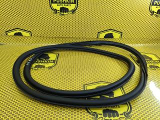 Уплотнитель на проем задний правый Skoda Octavia 2016