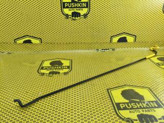 Упор капота Skoda Octavia 2016