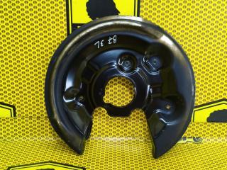 Пыльник тормозного диска задний левый Volkswagen Passat 2013 Б/У Пыльник тормозного диска задний левый Volkswagen Passat 2013