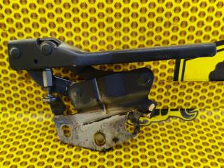 Петля капота правая Volkswagen Passat 2013 Б/У Петля капота правая Volkswagen Passat 2013