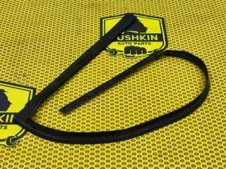 Уплотнитель рамки стекла двери задний левый Kia Ceed 2014