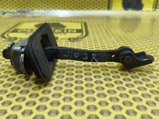 Фото запчасти ограничитель двери задний правый Nissan Qashqai 2011 Б/У запчасть Запчасть ограничитель двери задний правый Nissan Qashqai 2011