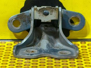 Петля двери передняя нижняя передняя правая KIA Rio 2012