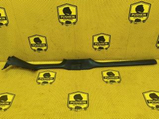 Накладка порога внутренняя левая Volkswagen Golf 2011