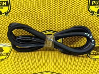 Уплотнитель на проем задний левый Volkswagen Golf 2011