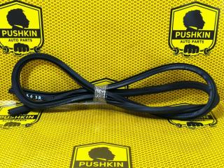 Уплотнитель на проем задний правый Volkswagen Golf 2011