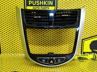 Рамка магнитолы Hyundai Solaris 2012